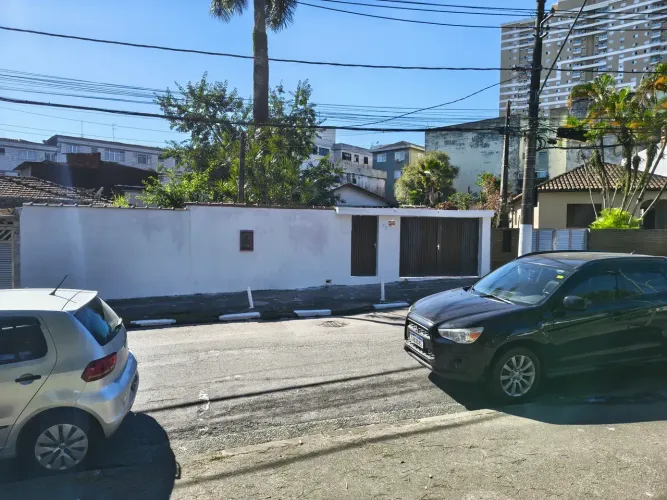 Casa 3 dormitórios com edícula 14x45 garagem para 10 carros