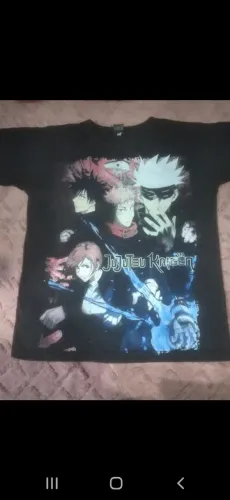 Blusa preta com estampa /anime jujutsu kaisen tamanho P