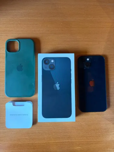 iPhone 13 128GB - Único dono
