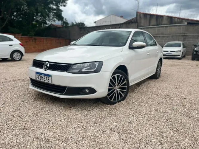 Volkswagen Jetta Highline 2.0 TSI 16V 4P Tiptronic 2013