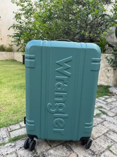 MALA WRANGLER 24? MÉDIA