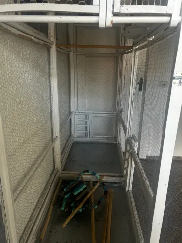 Vendo viveiro passarinhos