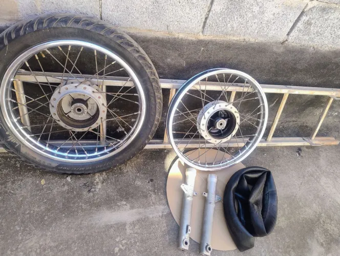 Troco por bacalhau da Titan 150