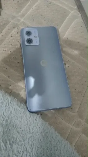 Vendo moto g54 novo produto usado sempre com capinha e película celular zero