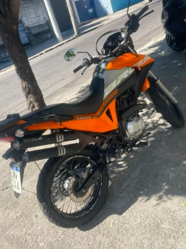 Bros 2019