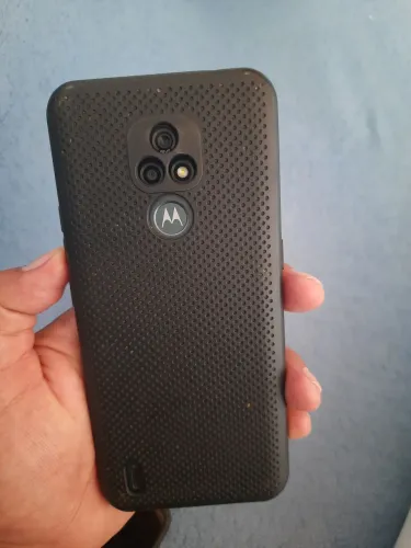 Motoe7 64 gigas sem.detalhe nenhum só pega e usa chama