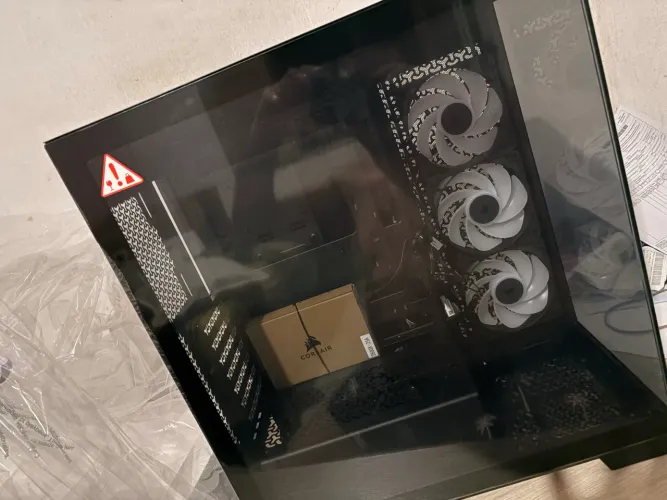 Gabinete Corsair 3500X RSR ARGB com 3 fans rgb inclusas