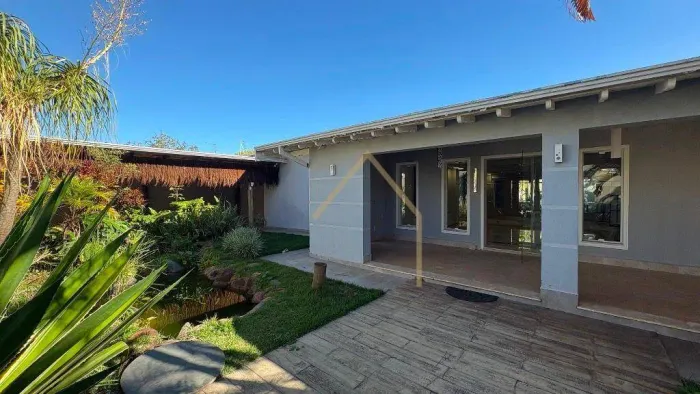 Casa com 3 dormitórios para alugar, 373 m² por R$ 10.921,82/mês - Vila Nossa Senhora de Fá