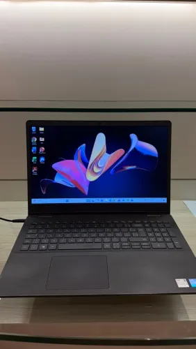Notebook Dell Vostro 15 | 3500 - Core i5 | 11ª geração | 256GB SSD | 8GB DDR4