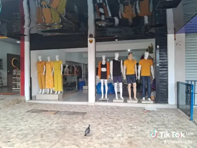Vaga atendente loja de roupas