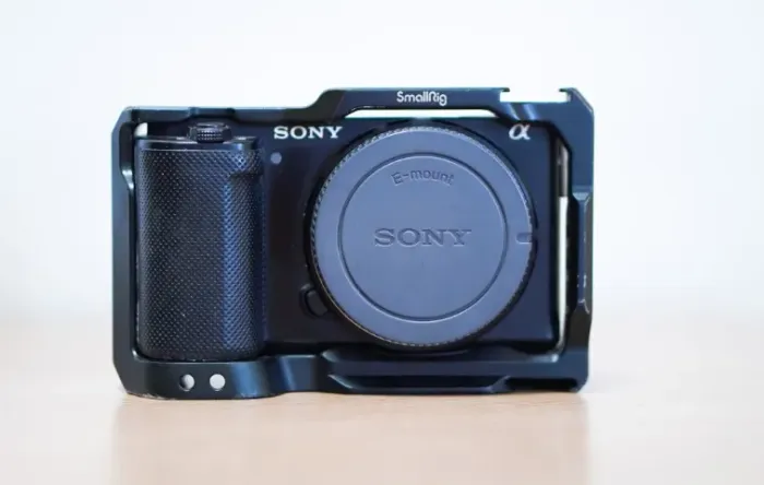 Sony ZV-E10 + Cage