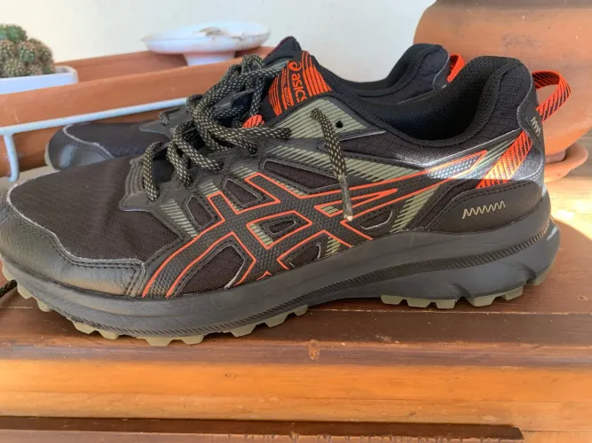 Tênis asics