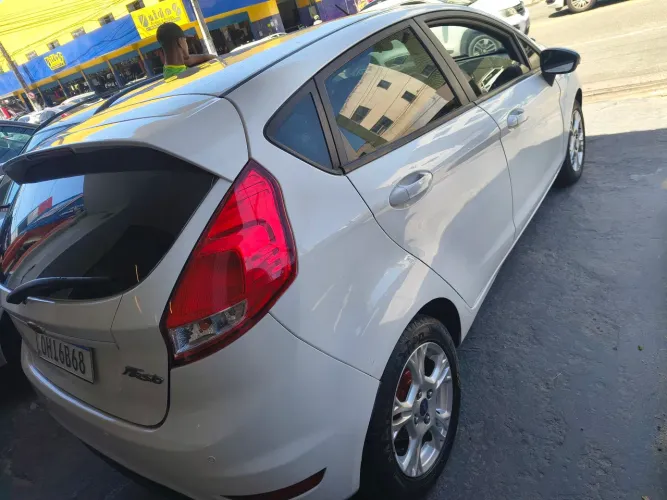 Ford Fiesta 1.5 16V Flex Mec. 5P 2014