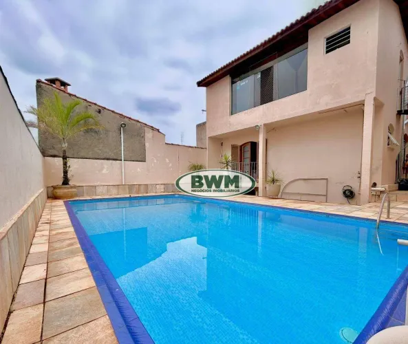 Casa com Piscina à venda no Jardim Iguatemi | 3 dormitórios (1 suíte) | 238 m² | 5 vagas |