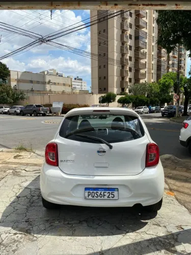 Nissan March SV 1.0 12V Flex 5P 2016