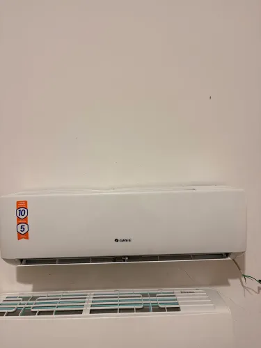 Vendo ar-condicionado Gree 9.000 BTUS CONVENCIONAL SÓ FRIO