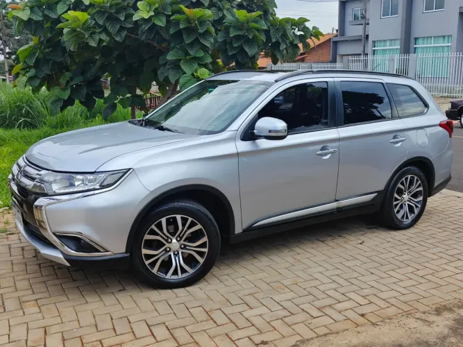Mitsubishi Outlander 2.0 16V 160cv Aut. 2016