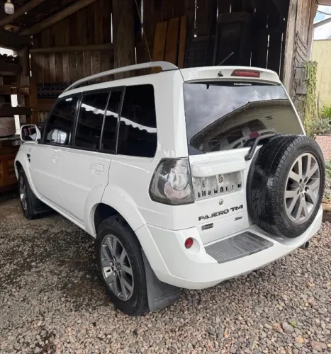 Mitsubishi Pajero TR4 2.0 Flex 16V 4X2 Aut. 2015