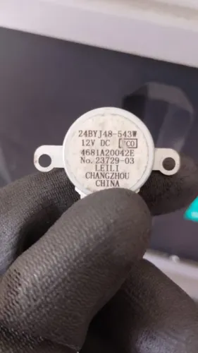 Motor de passo para Aletas - 24BYJ48 - 12V DC