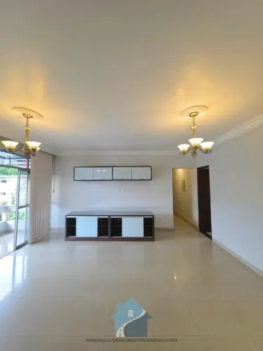 Parque São José do Rio Negro - Adrianópolis 3 qtos sendo1 suíte, 120m2, escasda!!