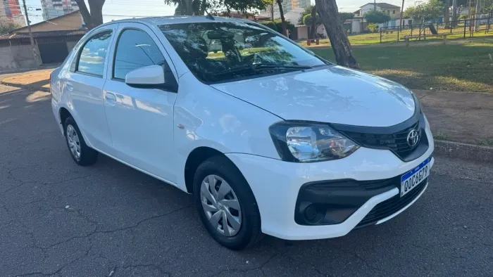Toyota Etios X Sedan 1.5 Flex 16V 4P Mec. 2019