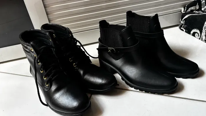 Botas semi novas