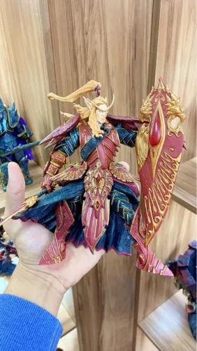 World of Warcraft Action Figure Blood Elf Paladin Quin'Thalan Sunfire