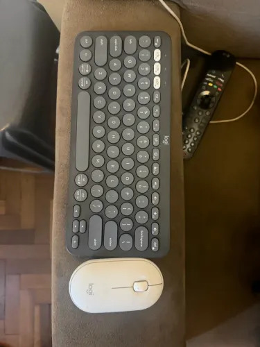 Kit Teclado e Mouse Logitech Pebble 