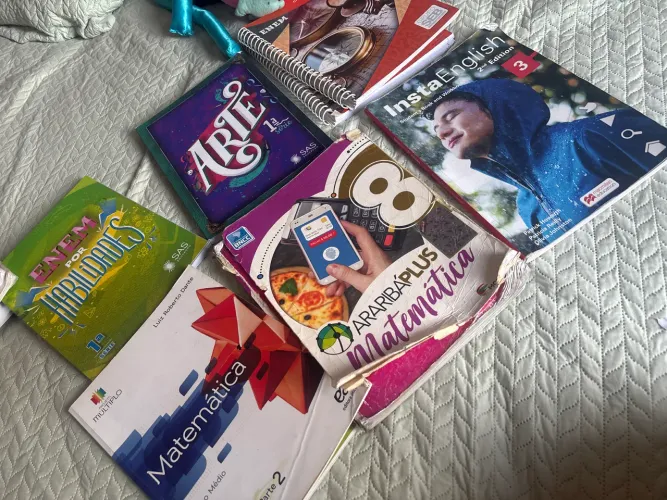 Livros de escola aleatorios