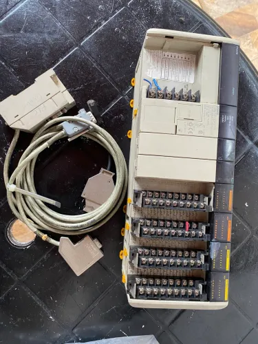CLP Omron CQM1 CPU11 + Módulos I/O + Cabo Programação
