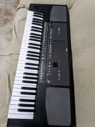 Korg pa 600