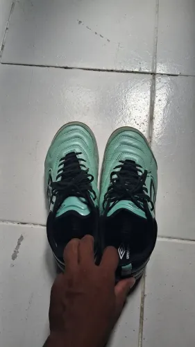 TÊNIS DE FUTSAL ALTO PADRÃO 