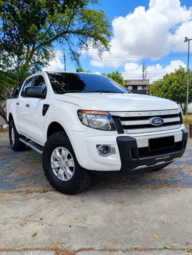 Ford Ranger XLS 2.5 16V 4X2 CD Flex 2013