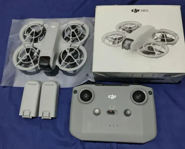 Drone DJI neo com controle e 2 baterias