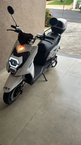 Vende-se Moto Elétrica Jet 2025