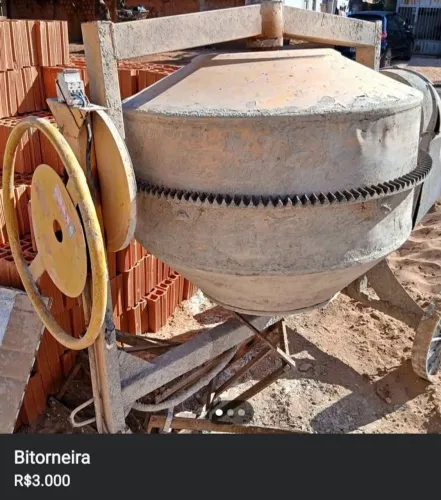 Vendo uma bitoneira 2000 a vista