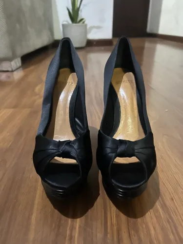 Sapato Salto Schutz