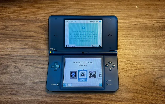Nintendo DSi XL 100%