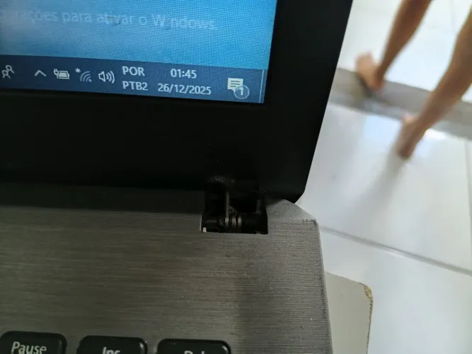 Esta tudo funcionando, a bateria está viciada na segura carga vai com carregador 