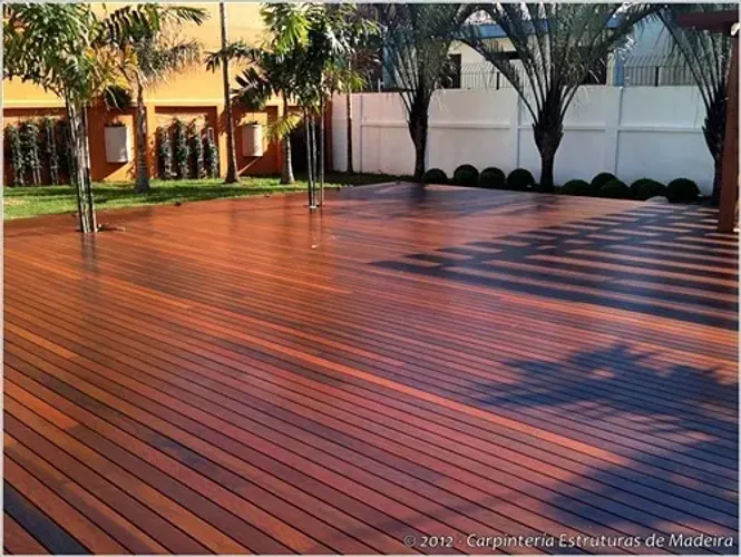 Deck Madeira Varanda Jardim Área de Lazer