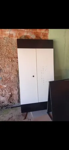 Painel em mdf semi novo em ótimo estado