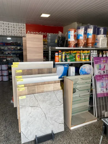 Vendo Fundo loja Depósito ou no ponto que está que é muito atrativo 