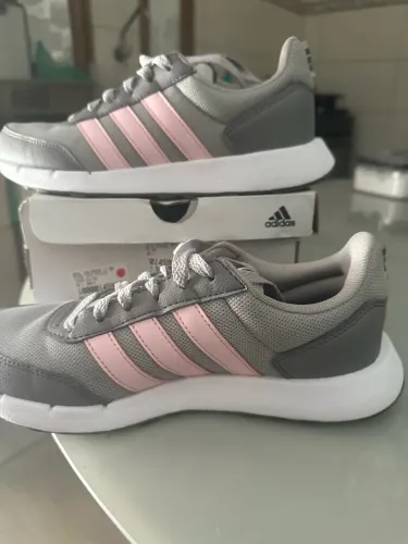 Tênis adidas feminino