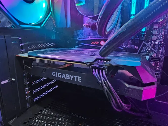 Geforce GTX 1660 em ótimo estado!!