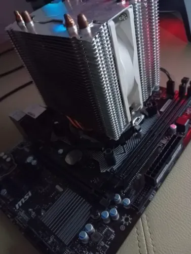 Kit Pc Gamer i3 7100 + Placa mãe h110m MSI ---> VENDO OU TROCO