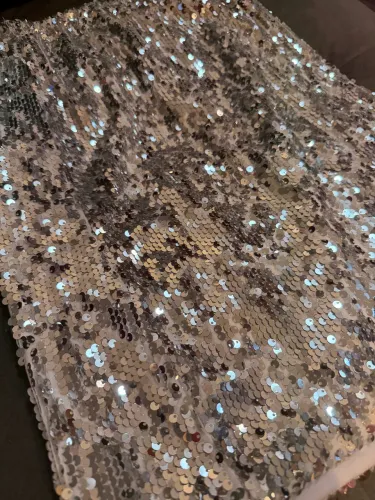 Saia de paete prata nunca usada