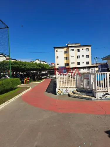 Apartamento no Olaria 1º andar com 2/4