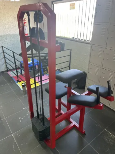 Máquina glúteo