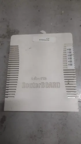 Roteador Sem Fio MikroTik RouterBOARD RB951Ui