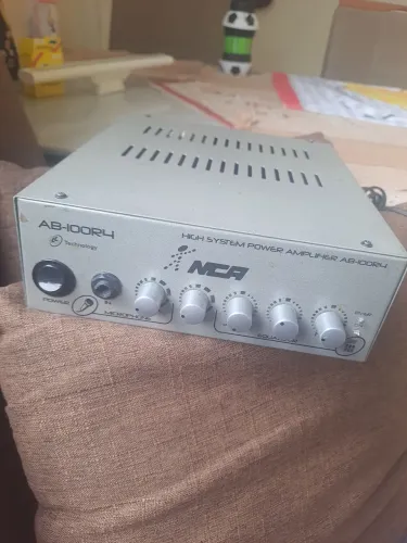 Amplificador NCA AB-100 R4